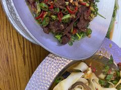 -俭寨大盘鸡·缸子肉·小公鸡·新疆菜(云通店)