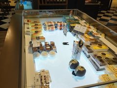 面包甜点陈列柜-米洛克欧洲蛋糕(西南路店)