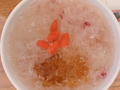 桃胶雪莲子银耳-糖纸甜品(恒一广场店)