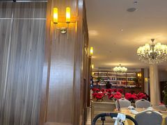 -鹏城人家海鲜酒家·23年老字号(较场尾店)