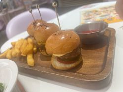 -奈尔宝·国风主题儿童乐园·亲子餐厅(豫园商城店)