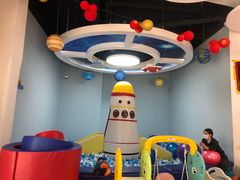 -小门牙好性格托育(北外滩中心)