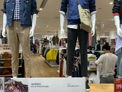 -优衣库(银川新华百货CCMall店)