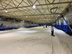 -乔波室内滑雪场