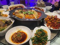-巴特餐饮6加1音乐餐吧·新疆菜