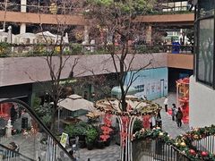 -瑞虹新天地月亮湾