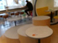 用餐区-德克士(龙阳广场店)