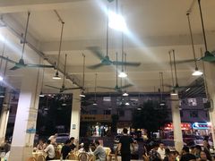 大堂-标记美食新鲜猪杂(兴南大道店)