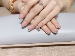 -艾珂·美甲美睫
