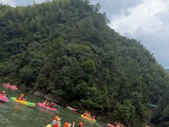 -安吉龙王山峡谷漂流