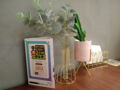 -POKEE VIA&Brunch·维娅(重庆来福士店)