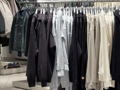 -URBAN REVIVO(上海中庚漫游城店)