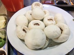 口蘑-马路牙子烧烤音乐酒馆(望京店)
