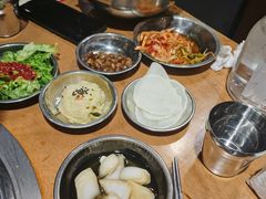 -山川小町·极番烧肉(新地假日广场店)