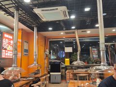 -哈尔滨小酒馆·鲜肉现穿自助烧烤(康新花园店)