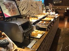 自助取餐区-广州中心皇冠假日酒店-环市食坊·海鲜自助餐厅