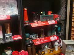 零售区-星巴克(上海虹桥新天地二店)