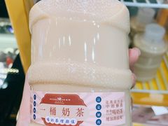 一桶奶茶-美滋每客(太原龙湖苏宁百货店)