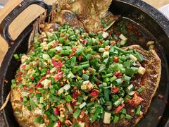 生煎铁板鲫鱼-聚鑫朋酸菜肥肠(文艺路口店)