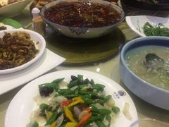 -伊和园清真餐饮
