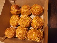 蛋黄流沙球-奶奶的美食(宽厚里店)