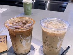 -瑞幸咖啡(凤凰海负一楼美食街店)