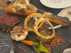 -Mark&Mars Restaurant