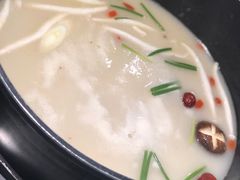 -三人行骨头王火锅(长寿店)