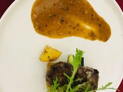 香煎菲力牛排配黑椒汁-红房子西菜馆(淮海中路店)