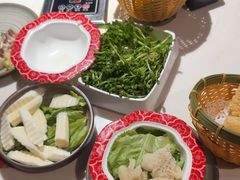 -喃喃椰·糟粕醋·椰子鸡火锅(七堡花园店)