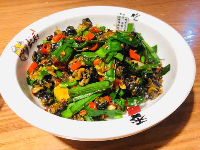 彭厨(东西湖店)-"和家人聚餐去吃的,整体感觉还可以,价格偏.