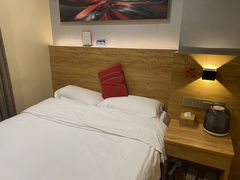 -华艺酒店(文化宫地铁站店)