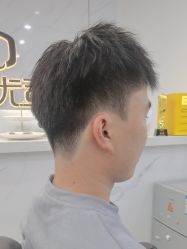 -尤司男士国潮理发馆