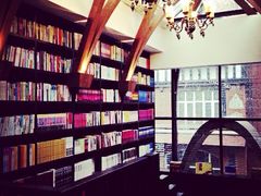 -钟书阁(松江泰晤士小镇店)