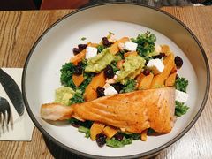 wagas色拉三文鱼牛油果-Wagas(静安嘉里中心店)