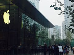 -Apple零售店(华贸购物中心店)