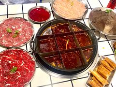 -鹿鸣山草本茶香火锅(园西路店)