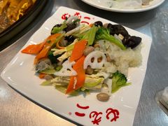 凉拌菜-屯老二农家铁锅炖·行业领军者(梅江店)