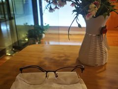 -MiRi眼镜·蔡司·星趣控·尼康控优点视觉合作店(南京东路店)