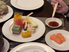 -广州万富希尔顿酒店·感趣自助餐厅·金秋蟹宴生蚝海鲜刺身