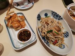 招牌虾仁馄饨-侯师傅热炒店(印象城店)