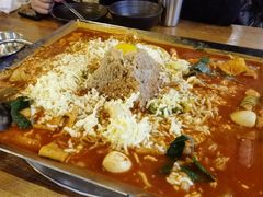 芝士火山炒年糕-包装马车·韩国料理·포장마차