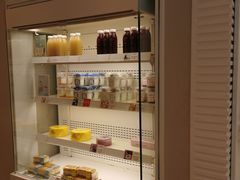 面包甜点陈列柜-好利来(高新枫叶广场店)