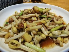 -头上红煨盐鸡·非遗院子餐厅