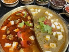 -顶顶汤火牛排火锅·经典铜锅涮肉