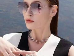 -爱视眸Eyeblling眼镜·依视路·蔡司镜片折扣店(百联南方商城购物中心)