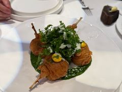 香煎牛蛙腿佐特制欧芹酱-Le Bistrot de Racine