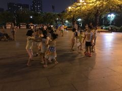 -英雄广场
