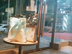 门面-星巴克(中远两湾城店)