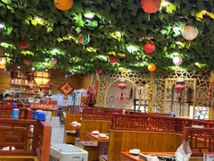 -袁小二大东北铁锅炖(吉祥村总部)